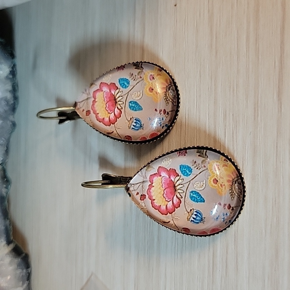 English Garden Drop Earrings - Picture 4 of 7